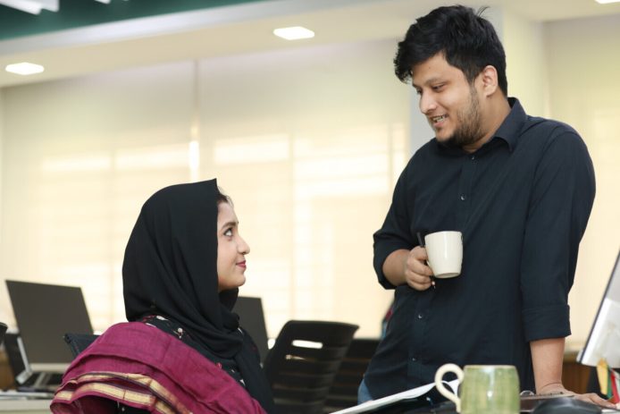 colleague_dating_workplace_roman