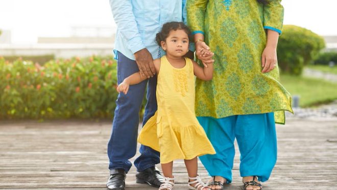 lovely-family-walking-park_1098-17332
