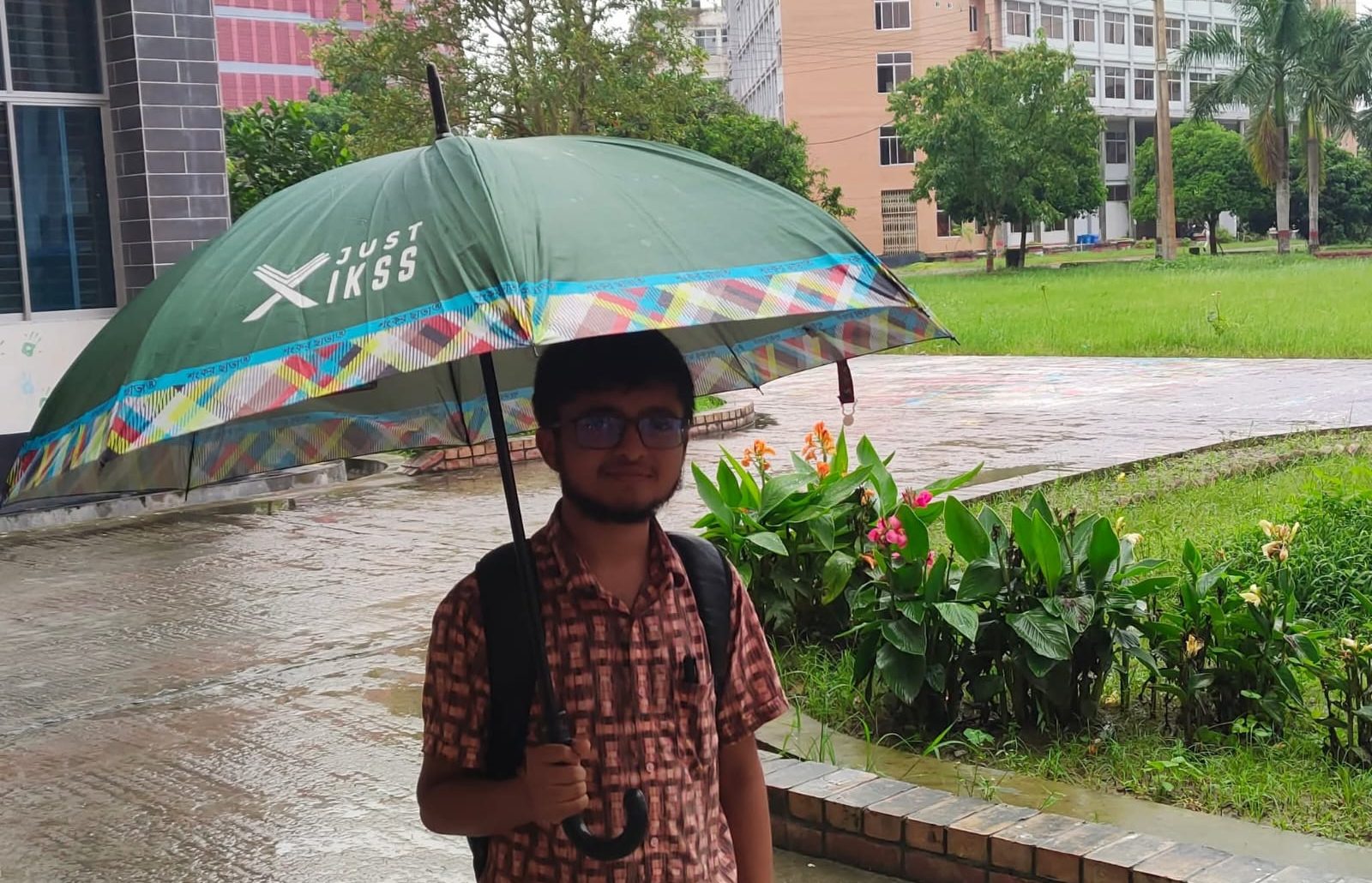 JUST’s IKSS launches campus umbrella-sharing service