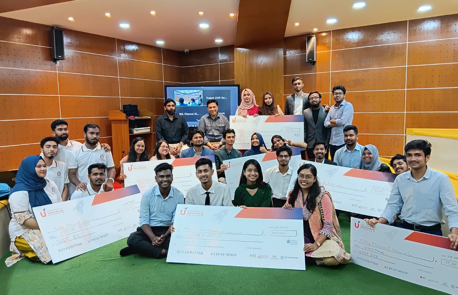 Cohort 5 winning team