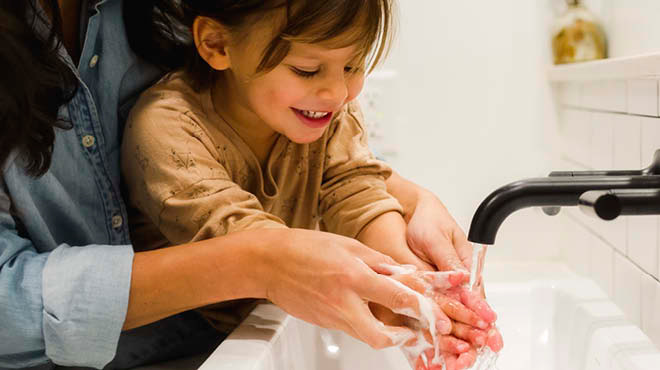 parent-and-child-handwashing