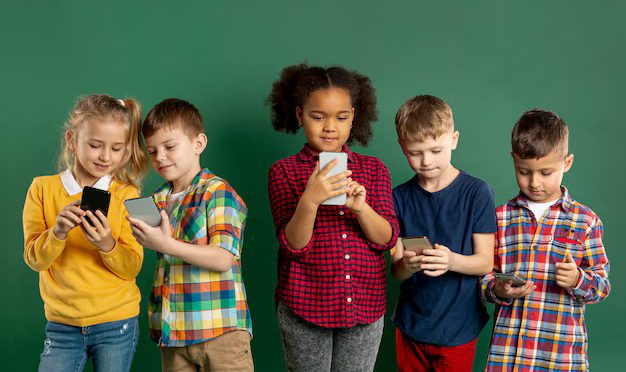 group-childrens-using-phones_23-2148445720