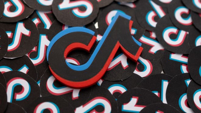 2022-03-01t084707z_2_lynxmpei201jw_rtroptp_4_ukraine-crisis-tiktok