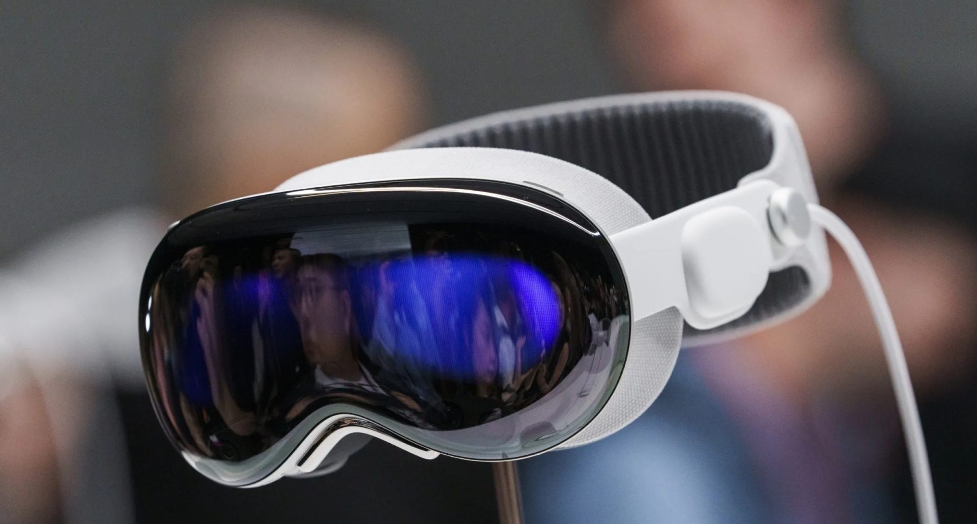 apple-vision-pro-2024-11-14-948669