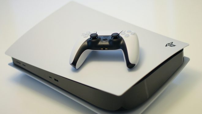 665556-ps5-sony-lance-une-version-allegee-de-sa-console-nouvelle-generation