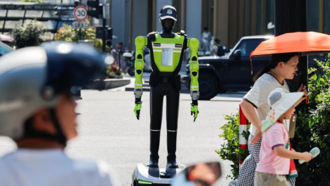 China_puts_robocops_on_traffic_duty_minus_the_arrest_powers