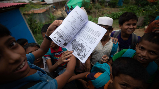 A teacher taking class. Photo: Mumit M