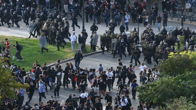 france_student_protesters